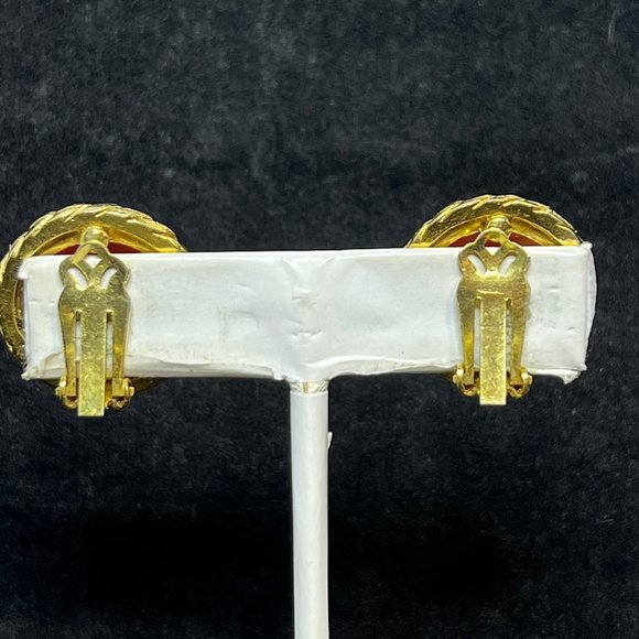 Gold Tone Carved Shell Woman With Fairy Cameo Button Clip On Earrings (3534) - Picture 5 of 7